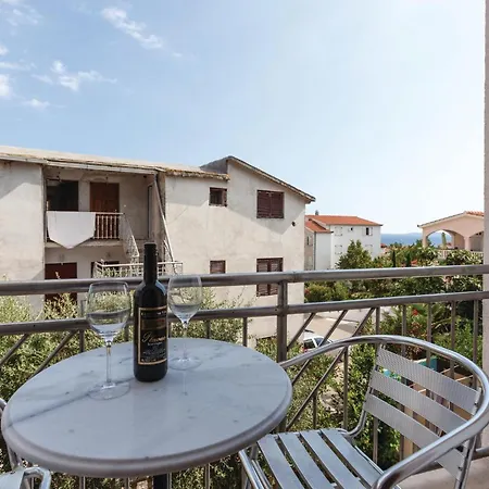 Apartman One-bedroom In Okrug Gornji Trogir