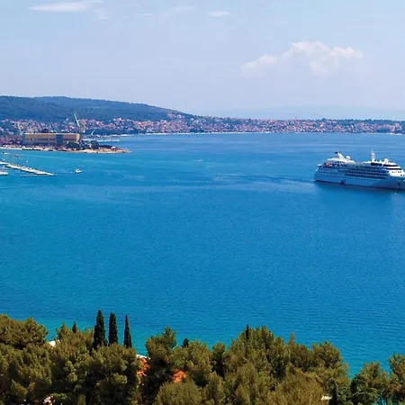 Lovely In Okrug Gornji With Kitchen * Trogir